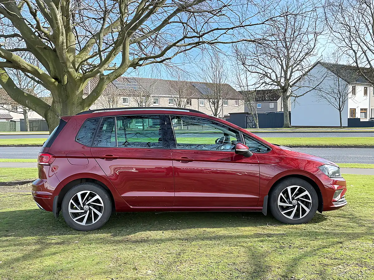 Used 2019 Volkswagen Golf Sv Match Red - Interior and Exterior details 7