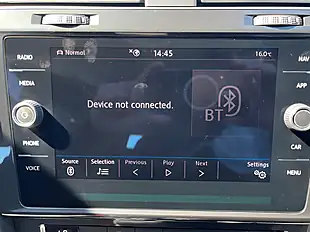 Used 2019 Volkswagen Golf White - Interior and Exterior details 13