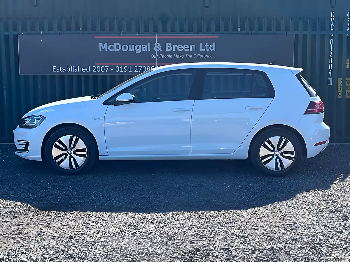 Used 2019 Volkswagen Golf White - Interior and Exterior details 2