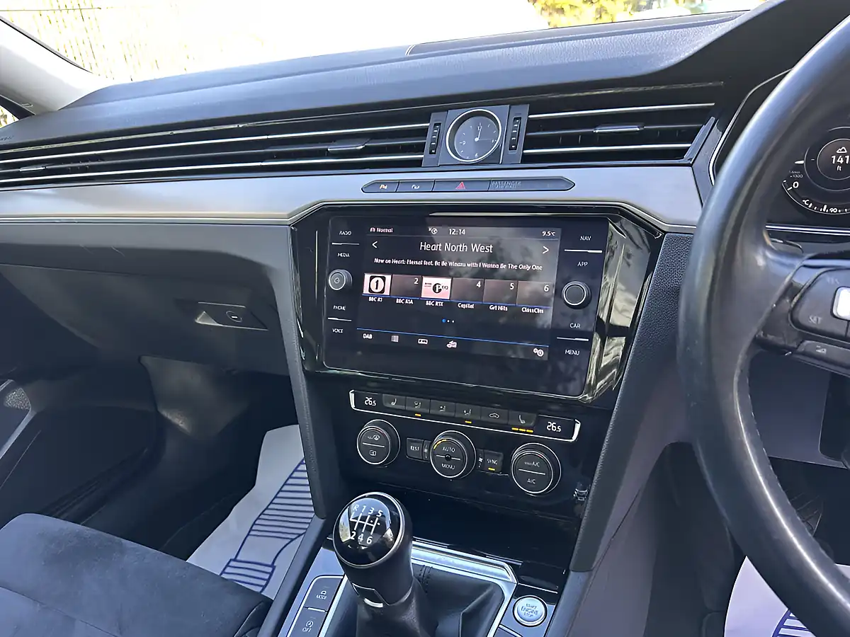 Used 2019 Volkswagen Passat GT Blue - Interior and Exterior details 16