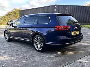 Used 2019 Volkswagen Passat GT Blue - Interior and Exterior details 8
