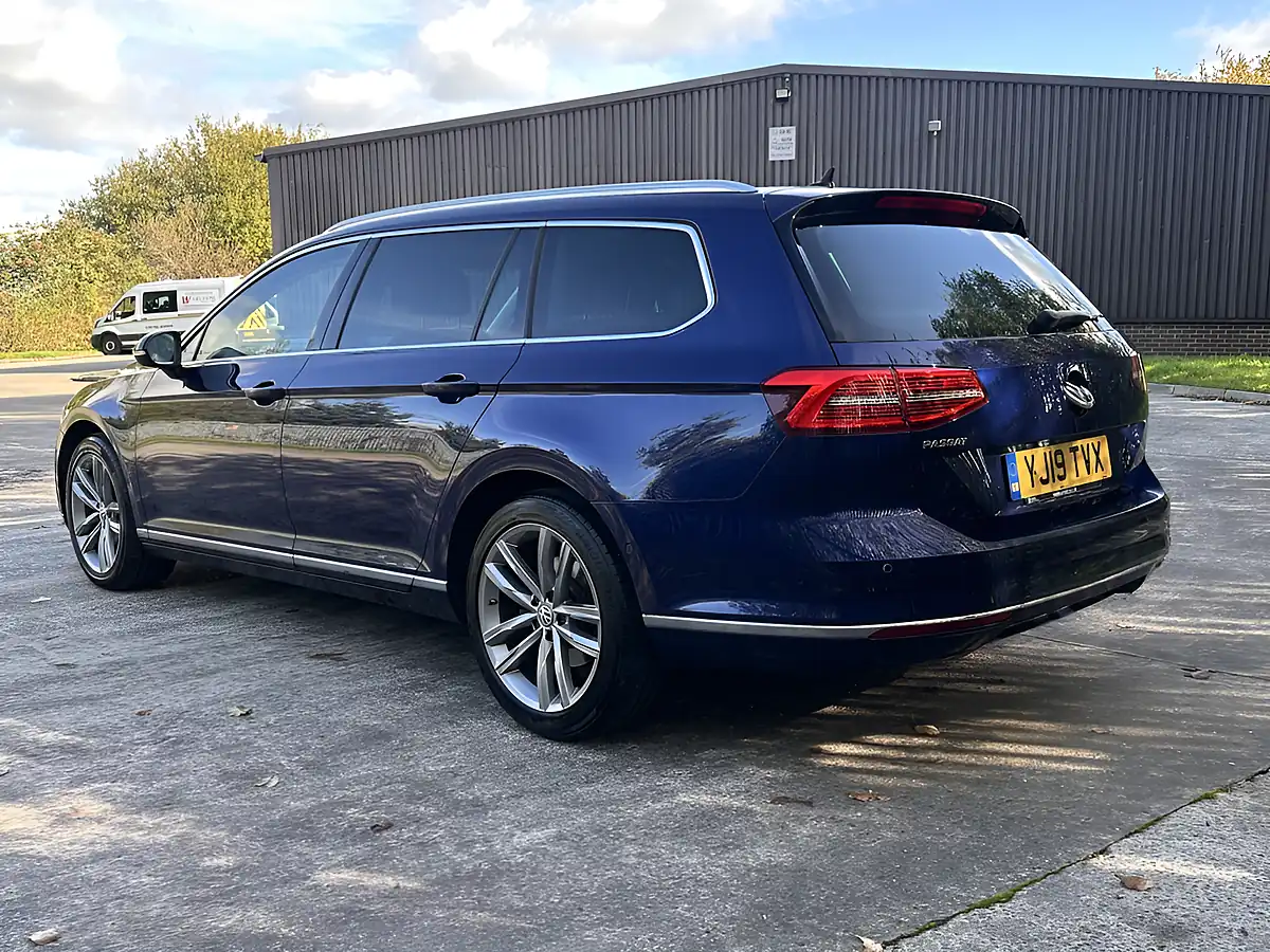 Used 2019 Volkswagen Passat GT Blue - Interior and Exterior details 8