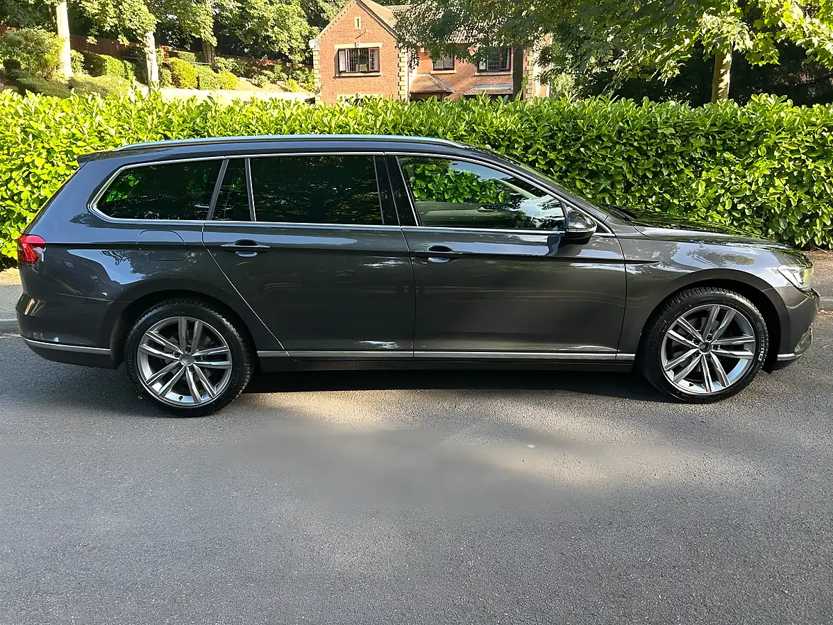 Used 2019 Volkswagen Passat GT Grey - Interior and Exterior details 10