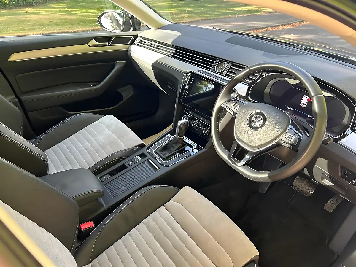 Used 2019 Volkswagen Passat GT Grey - Interior and Exterior details 11
