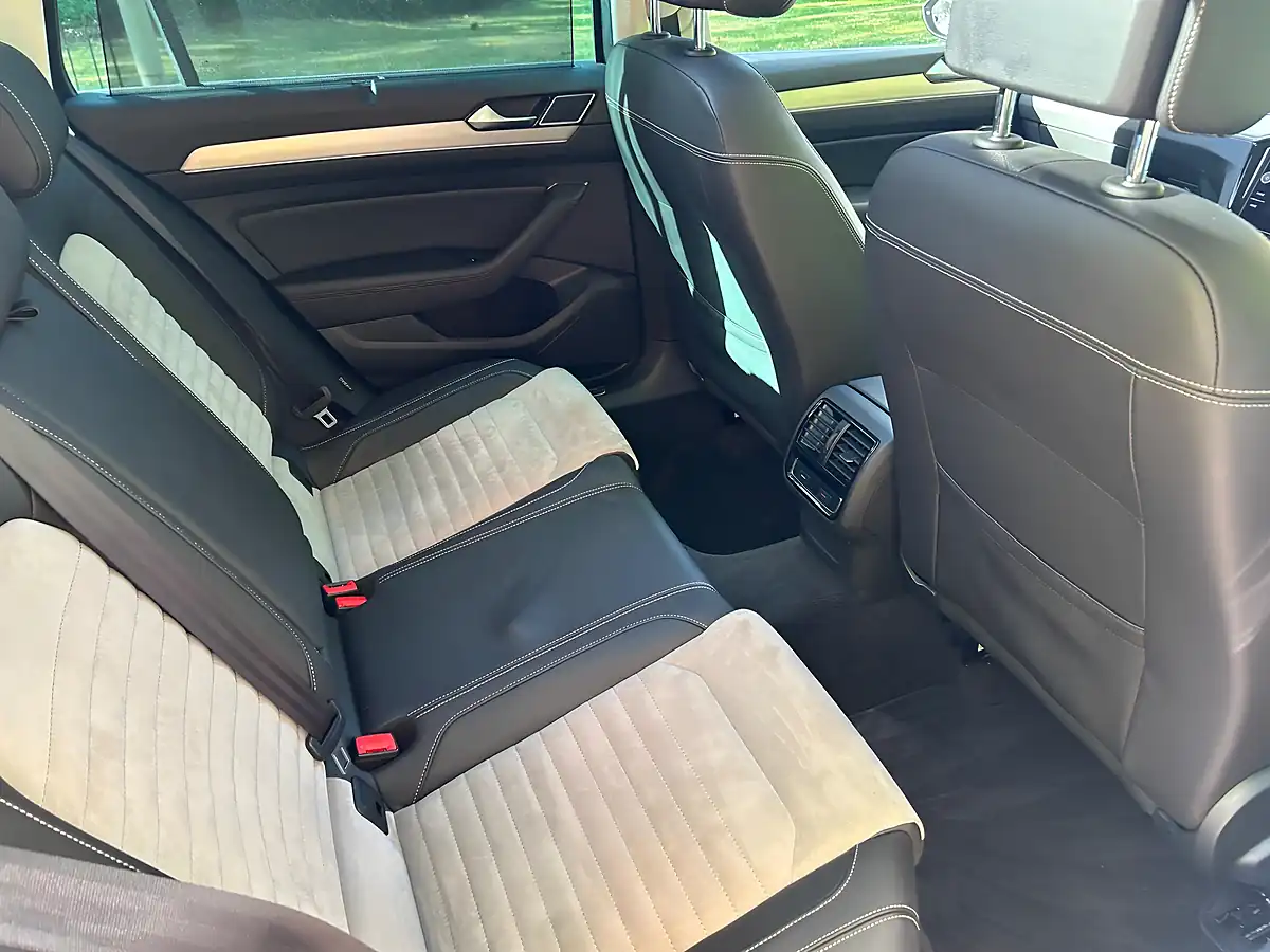 Used 2019 Volkswagen Passat GT Grey - Interior and Exterior details 14