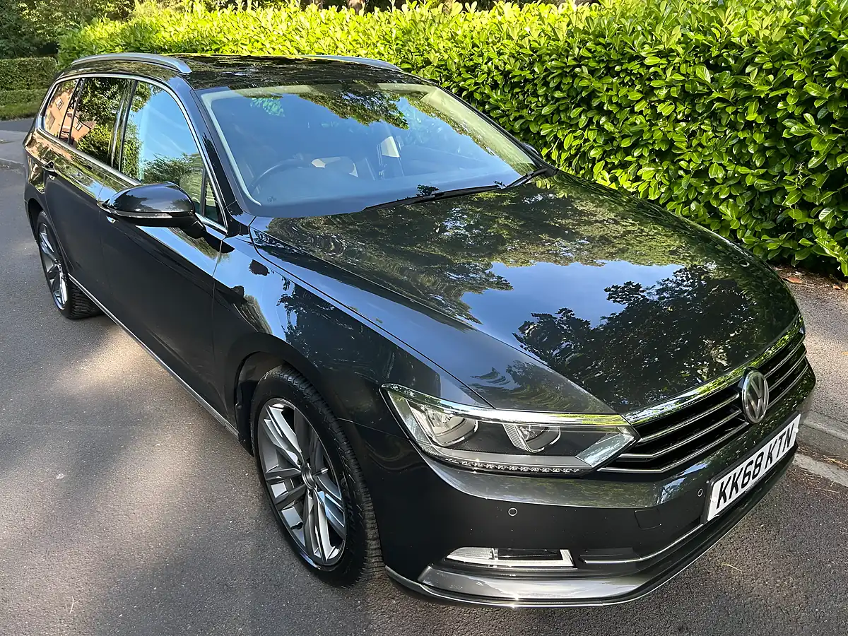 Used 2019 Volkswagen Passat GT Grey - Interior and Exterior details 5