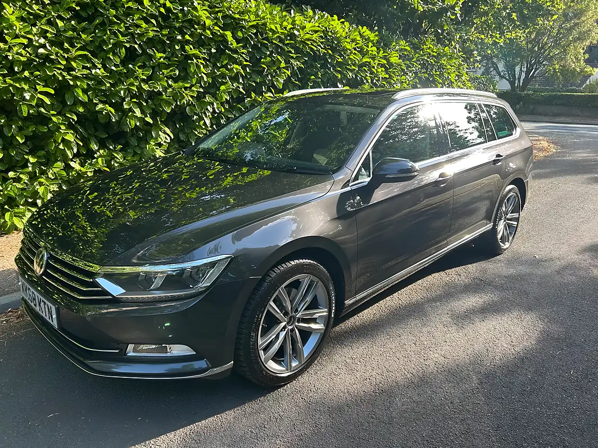 Used 2019 Volkswagen Passat GT Grey - Interior and Exterior details 7