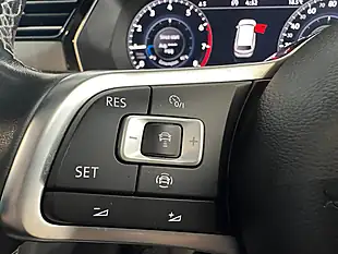 Used 2019 Volkswagen Passat R-Line Blue - Interior and Exterior details 17