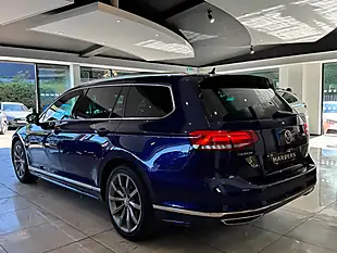 Used 2019 Volkswagen Passat R-Line Blue - Interior and Exterior details 2