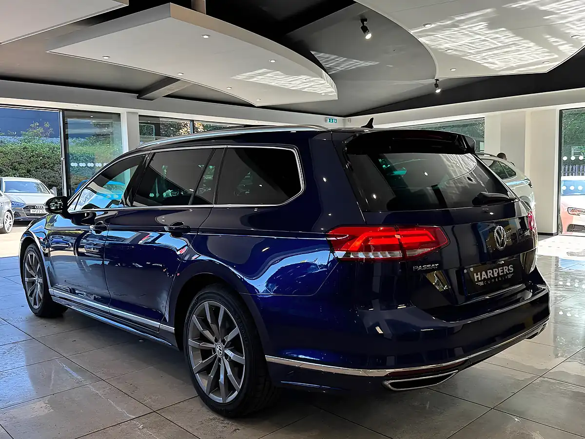 Used 2019 Volkswagen Passat R-Line Blue - Interior and Exterior details 2