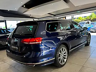 Used 2019 Volkswagen Passat R-Line Blue - Interior and Exterior details 6
