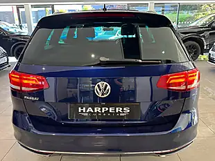 Used 2019 Volkswagen Passat R-Line Blue - Interior and Exterior details 7