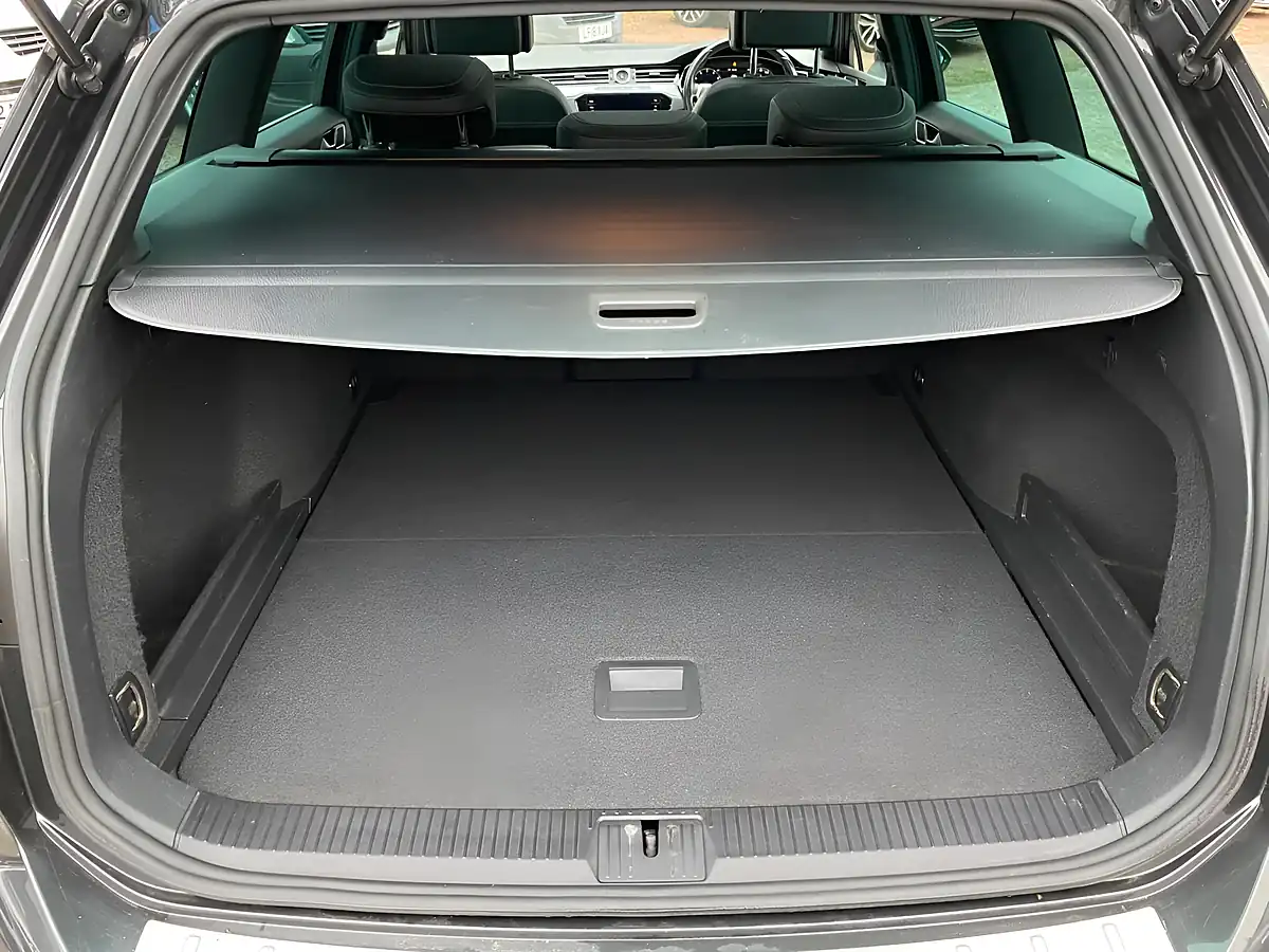 Used 2019 Volkswagen Passat R Line Grey - Interior and Exterior details 11