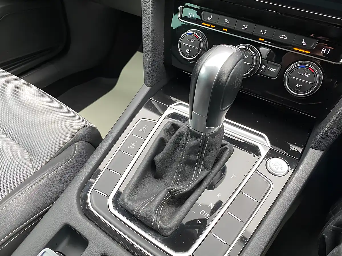 Used 2019 Volkswagen Passat R Line Grey - Interior and Exterior details 17