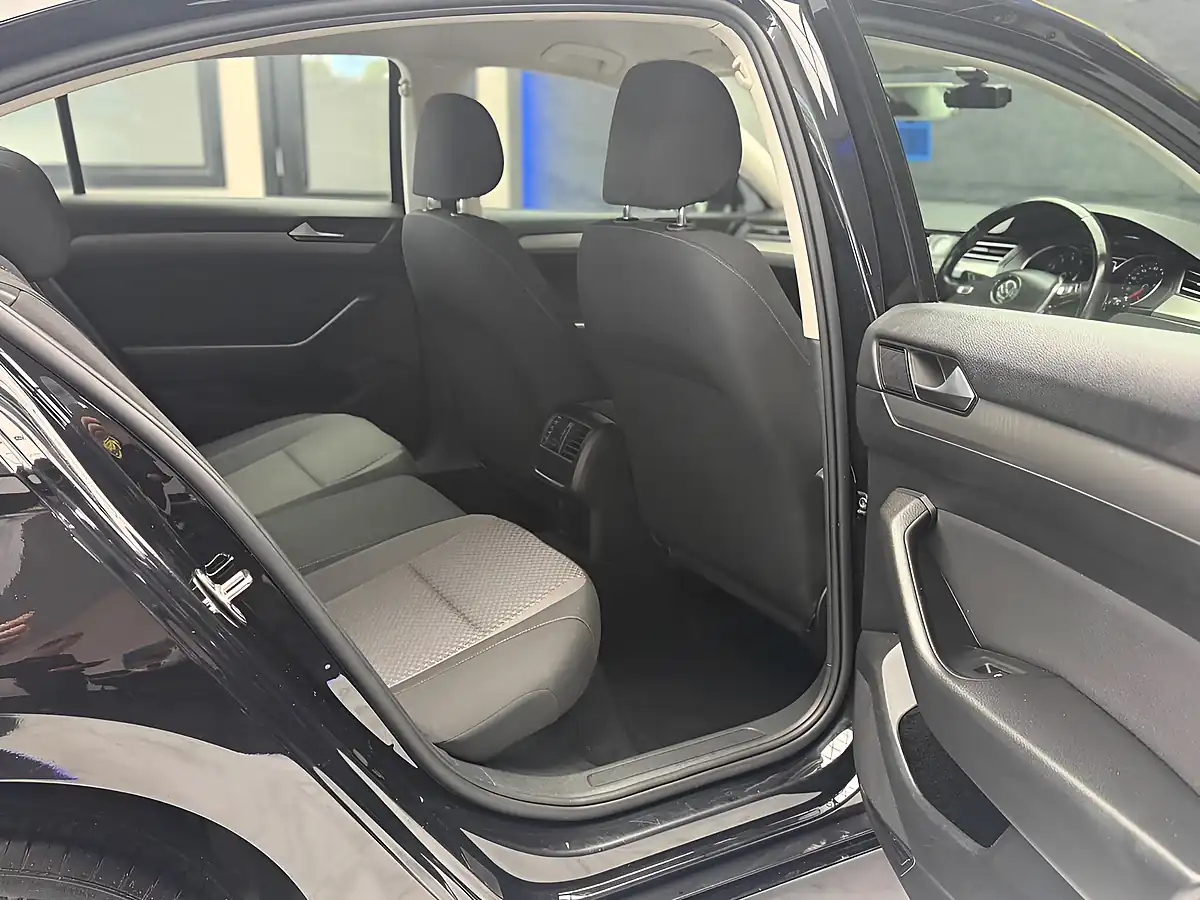 Used 2019 Volkswagen Passat S Black - Interior and Exterior details 18