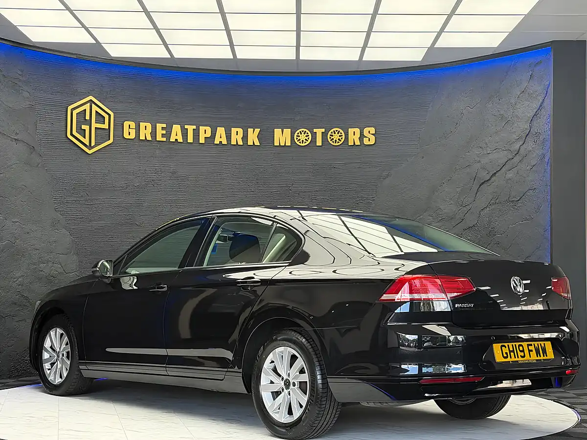 Used 2019 Volkswagen Passat S Black - Interior and Exterior details 7