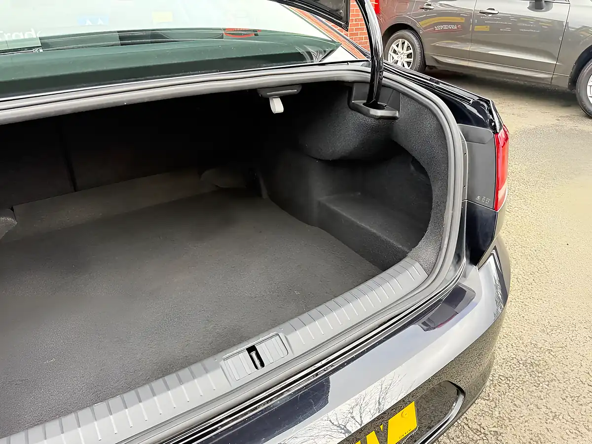 Used 2019 Volkswagen Passat S Black - Interior and Exterior details 11
