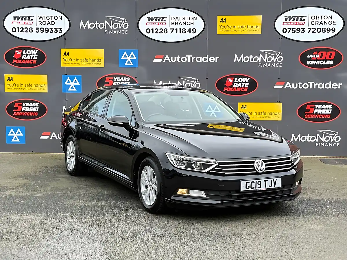 Used 2019 Volkswagen Passat S Black - Interior and Exterior details 4