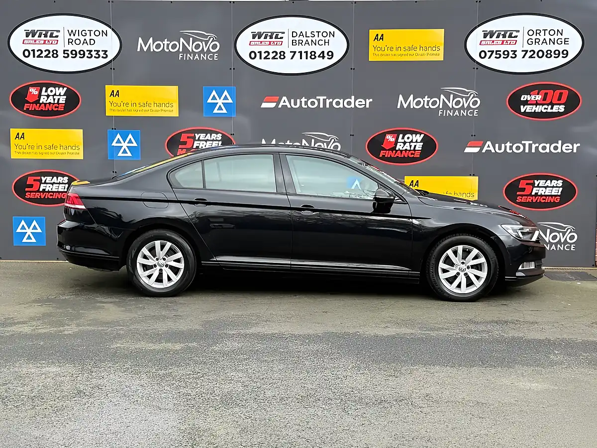 Used 2019 Volkswagen Passat S Black - Interior and Exterior details 5