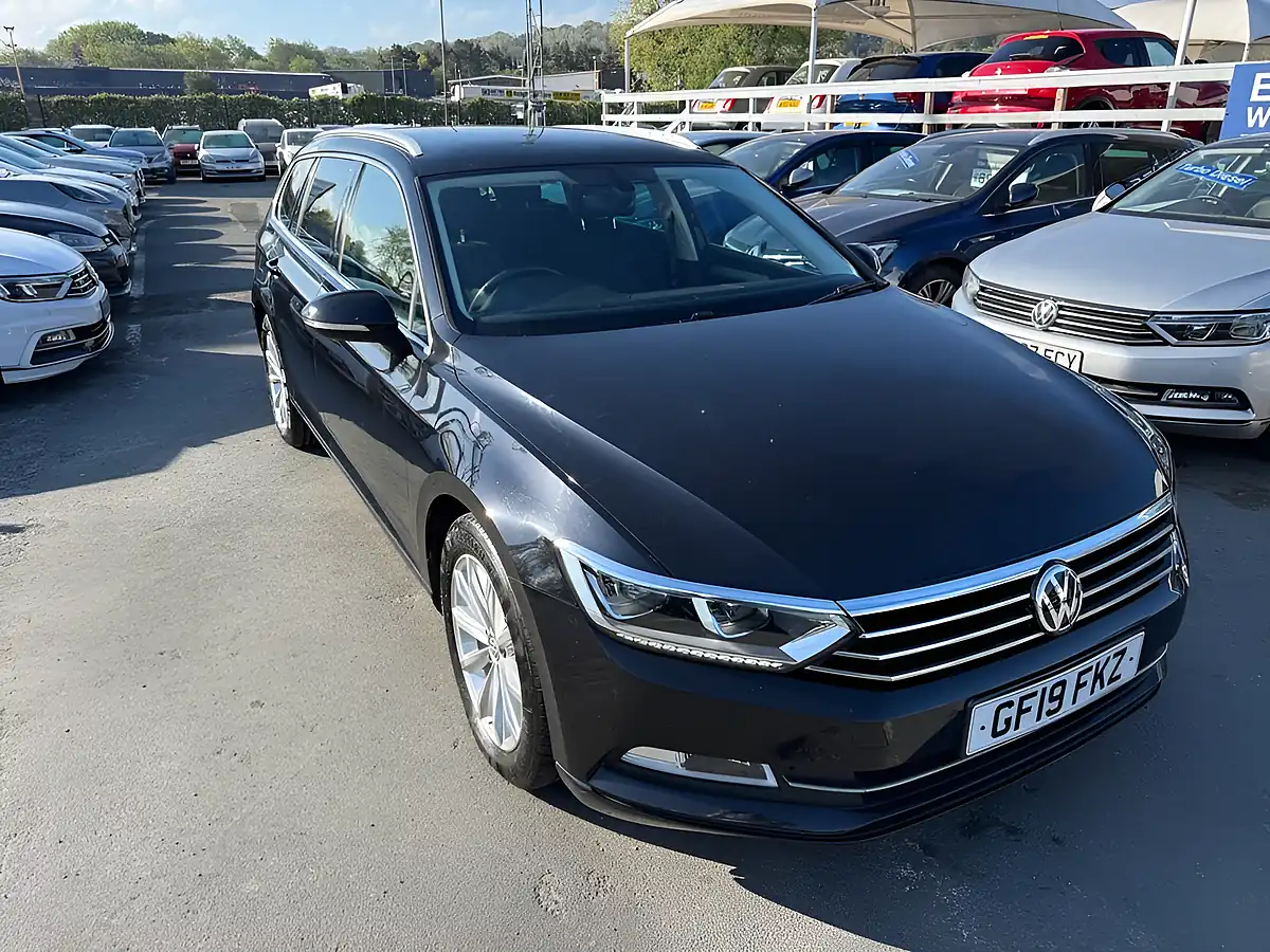Used 2019 Volkswagen Passat Se Business Edition Black - Interior and Exterior details 12