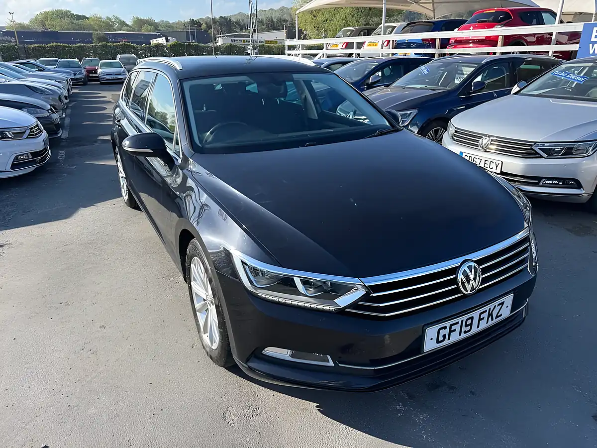 Used 2019 Volkswagen Passat Se Business Edition Black - Interior and Exterior details 13