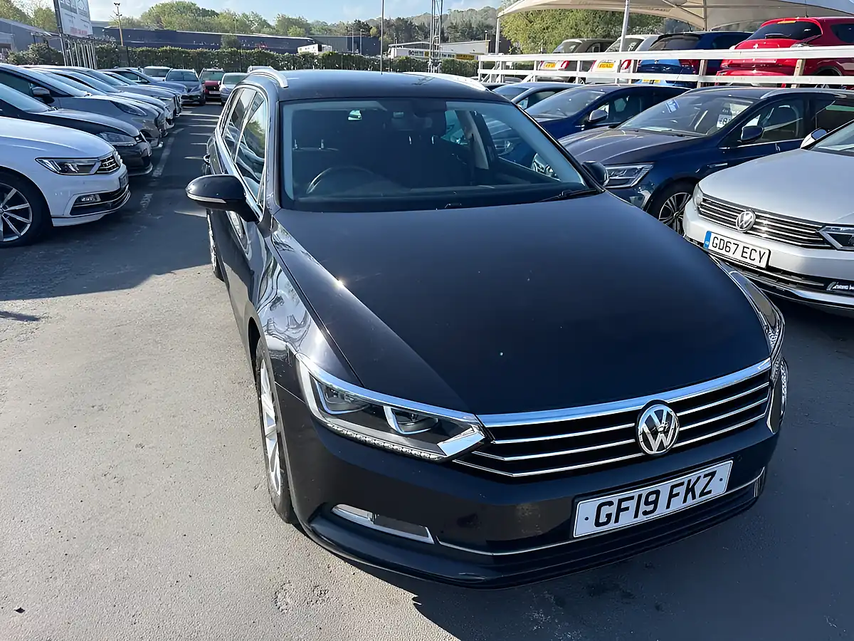 Used 2019 Volkswagen Passat Se Business Edition Black - Interior and Exterior details 15