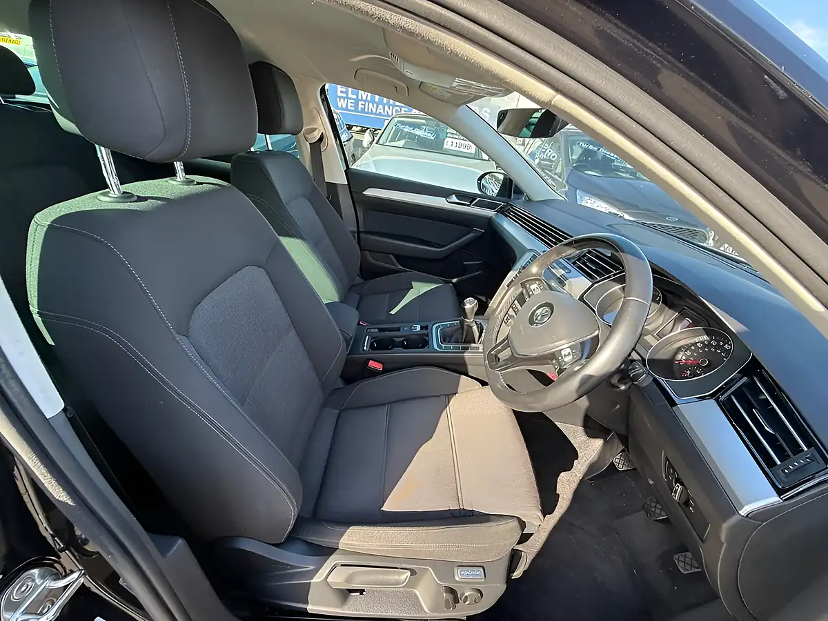 Used 2019 Volkswagen Passat Se Business Edition Black - Interior and Exterior details 2