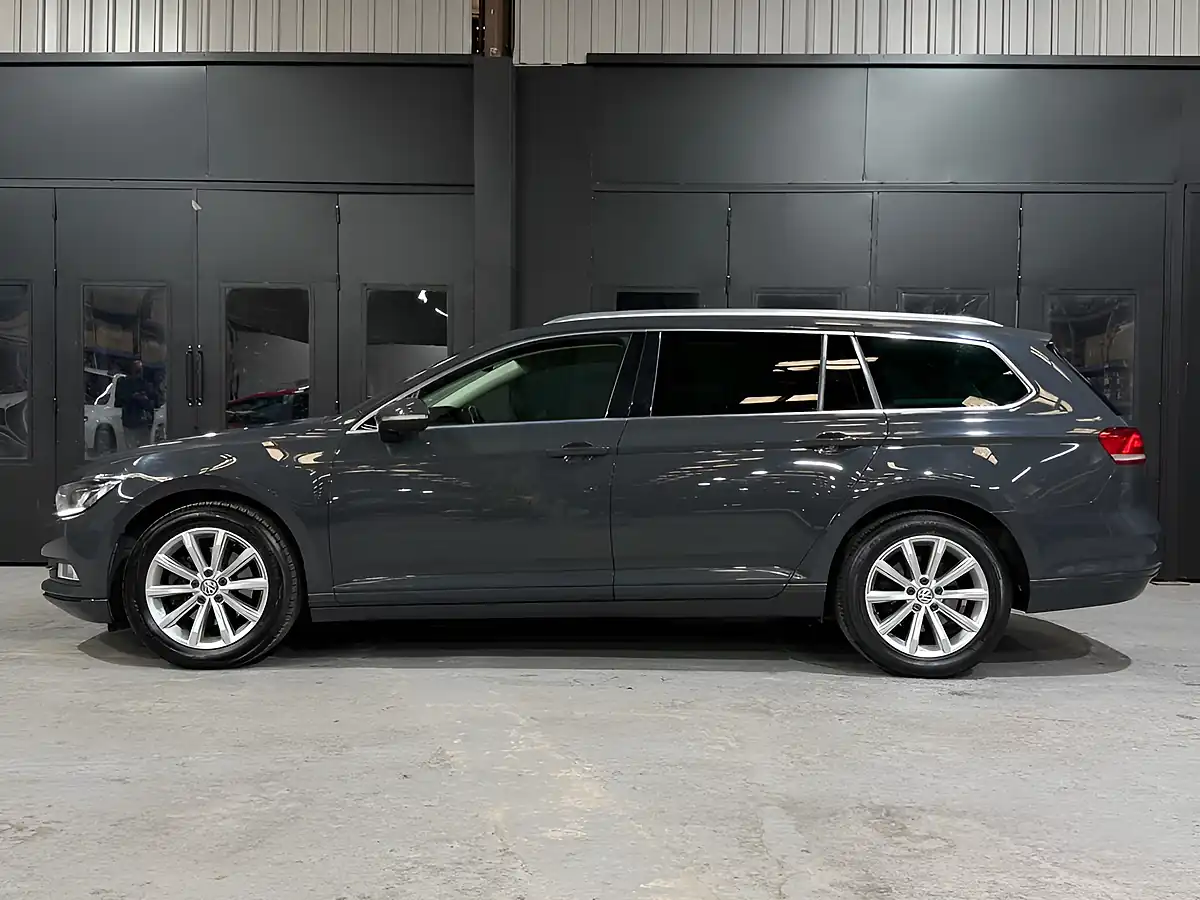 Used 2019 Volkswagen Passat Se Business Grey - Interior and Exterior details 5
