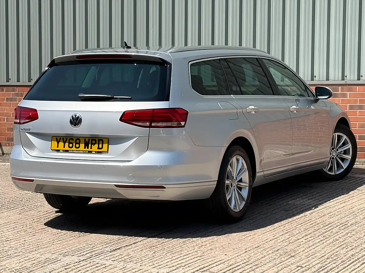 Used 2019 Volkswagen Passat Se Business Silver - Interior and Exterior details 11