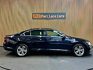 Used 2019 Volkswagen Passat Sel Deep Black Pearl - Interior and Exterior details 2