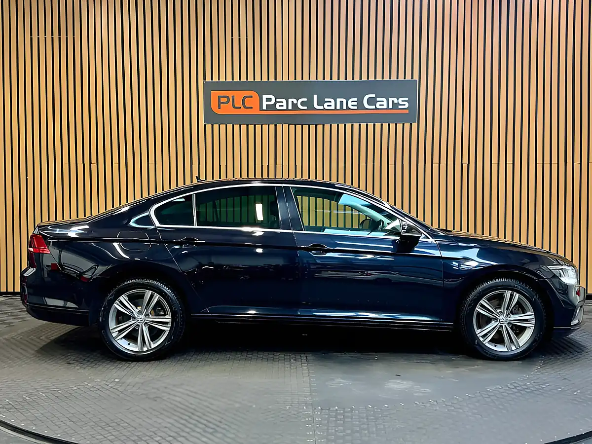 Used 2019 Volkswagen Passat Sel Deep Black Pearl - Interior and Exterior details 2