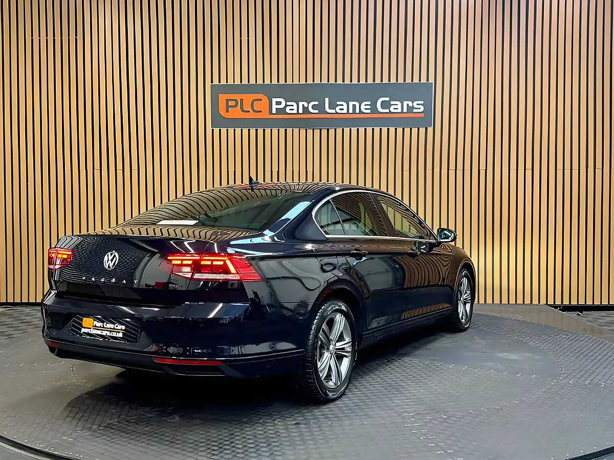 Used 2019 Volkswagen Passat Sel Deep Black Pearl - Interior and Exterior details 3