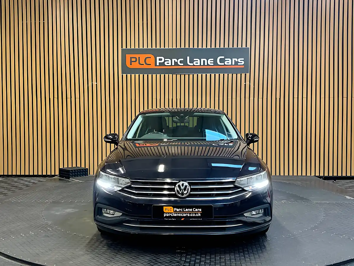 Used 2019 Volkswagen Passat Sel Deep Black Pearl - Interior and Exterior details 8