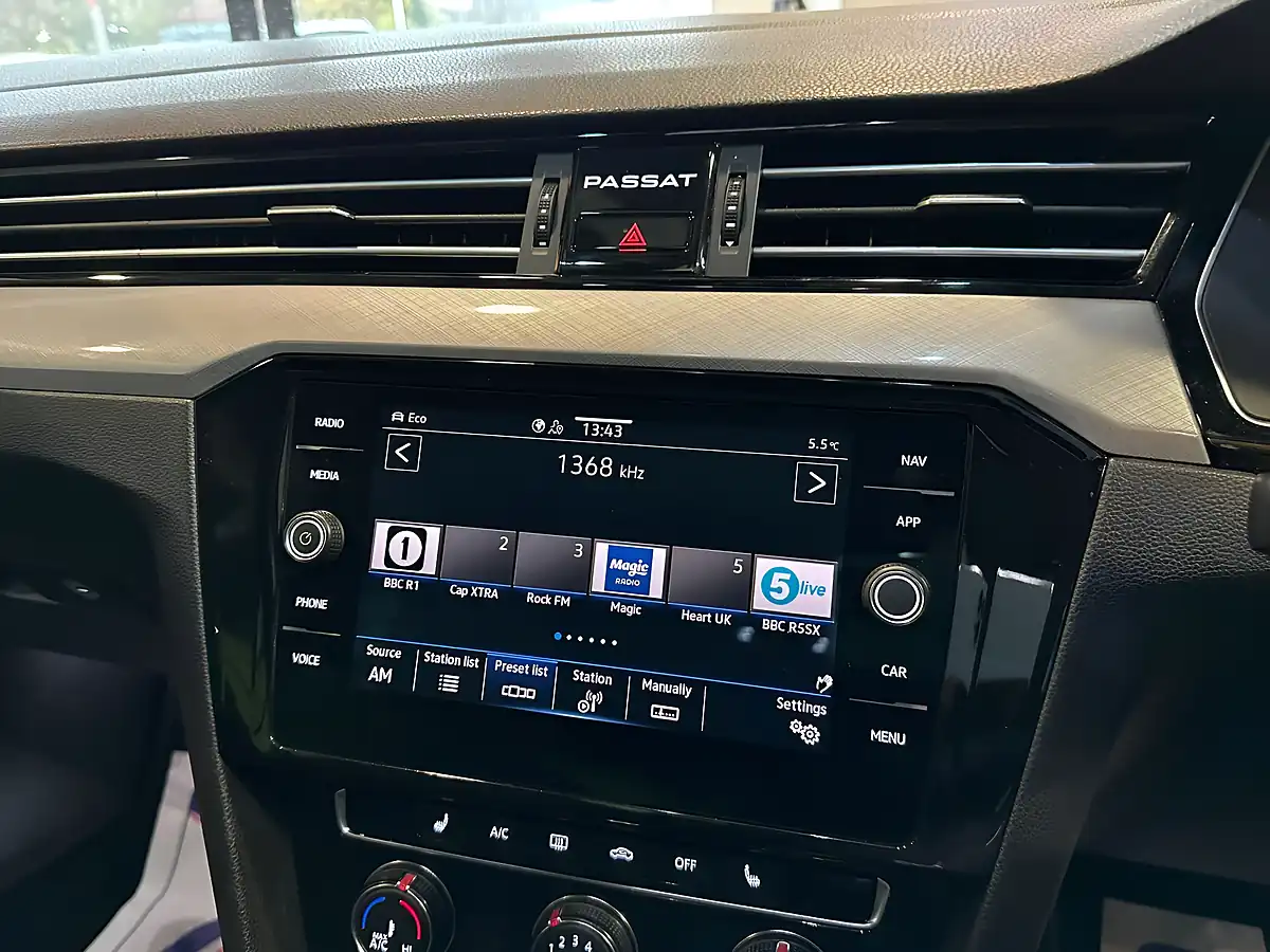 Used 2019 Volkswagen Passat Sel Silver - Interior and Exterior details 14