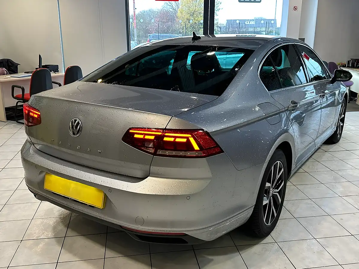 Used 2019 Volkswagen Passat Sel Silver - Interior and Exterior details 4