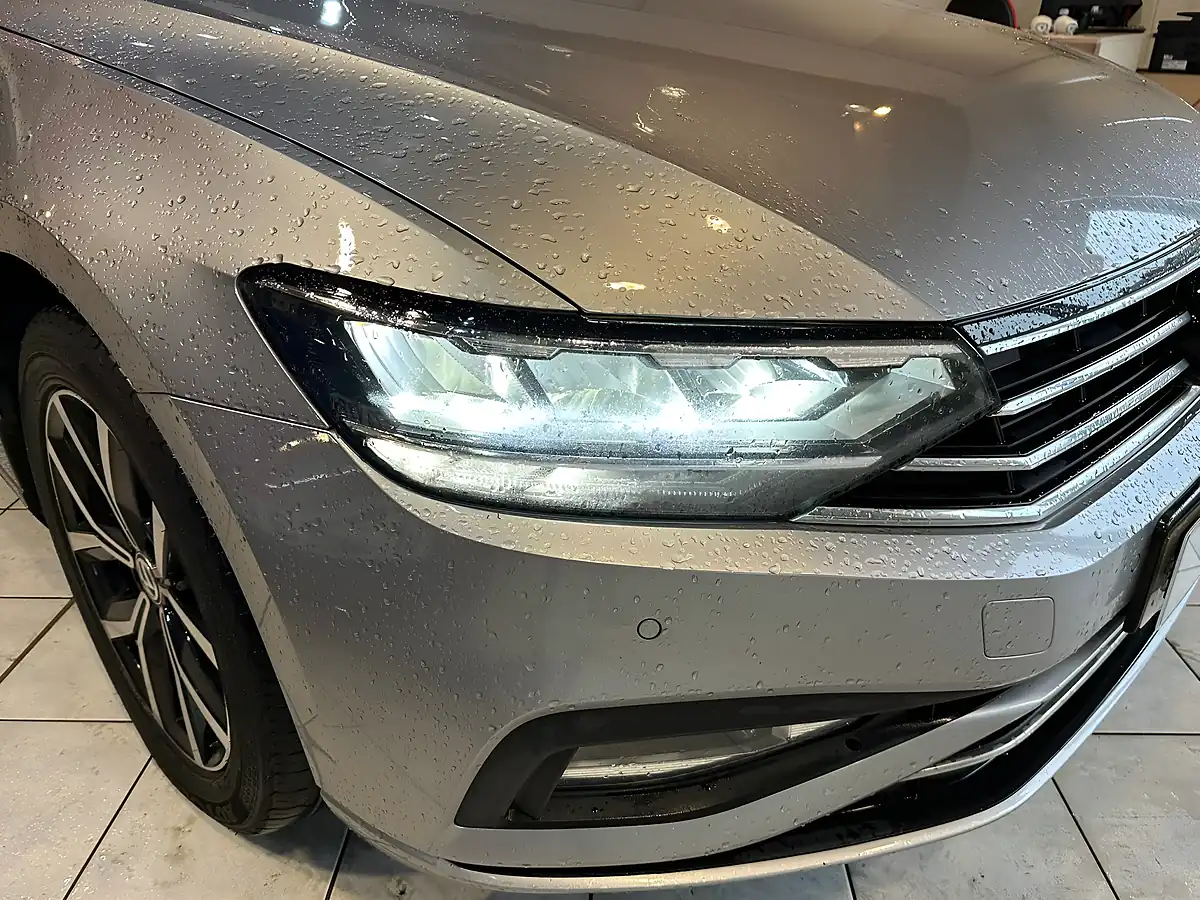 Used 2019 Volkswagen Passat Sel Silver - Interior and Exterior details 8