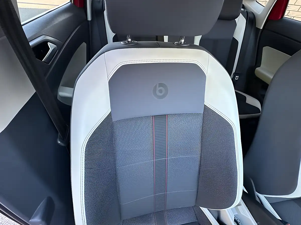 Used 2019 Volkswagen Polo Beats Flash Red - Interior and Exterior details 13