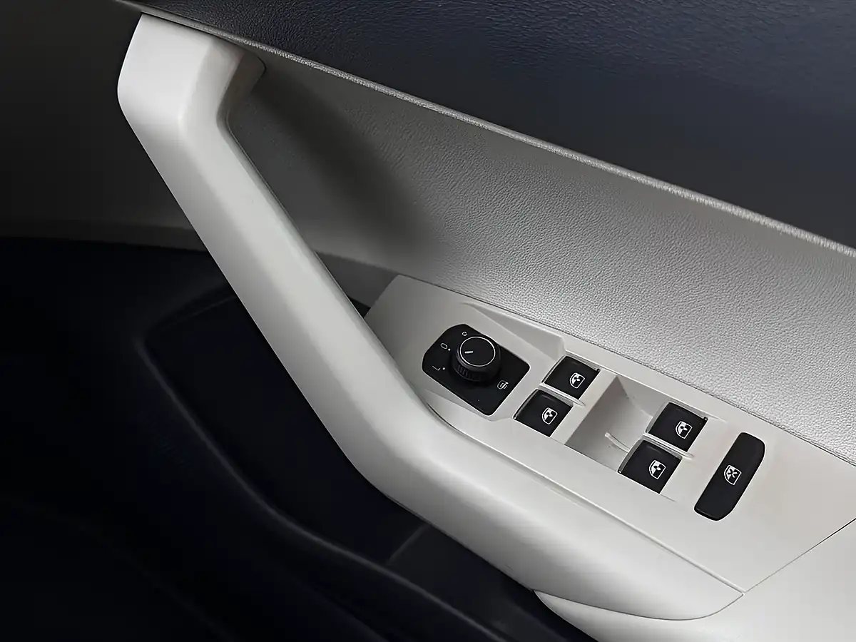Used 2019 Volkswagen Polo Beats Red - Interior and Exterior details 19