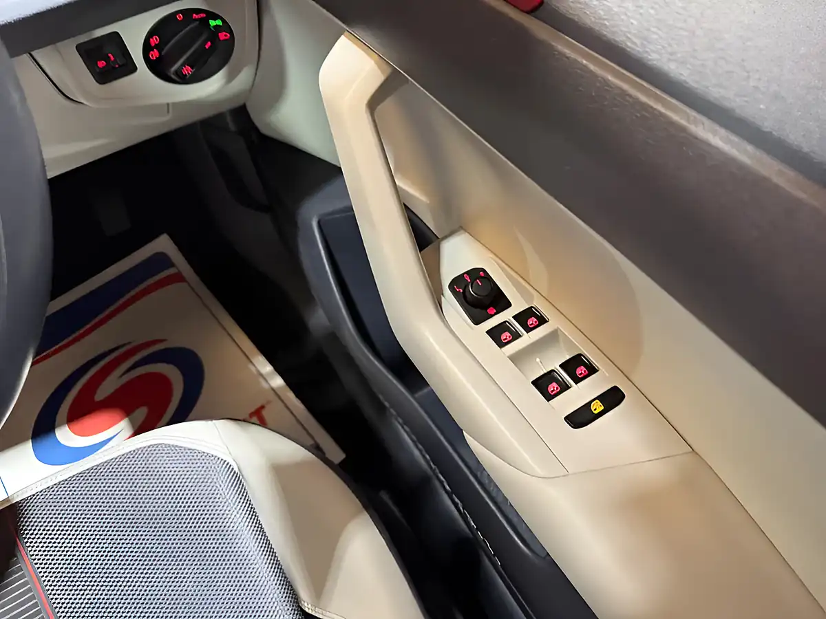 Used 2019 Volkswagen Polo Beats Red - Interior and Exterior details 12