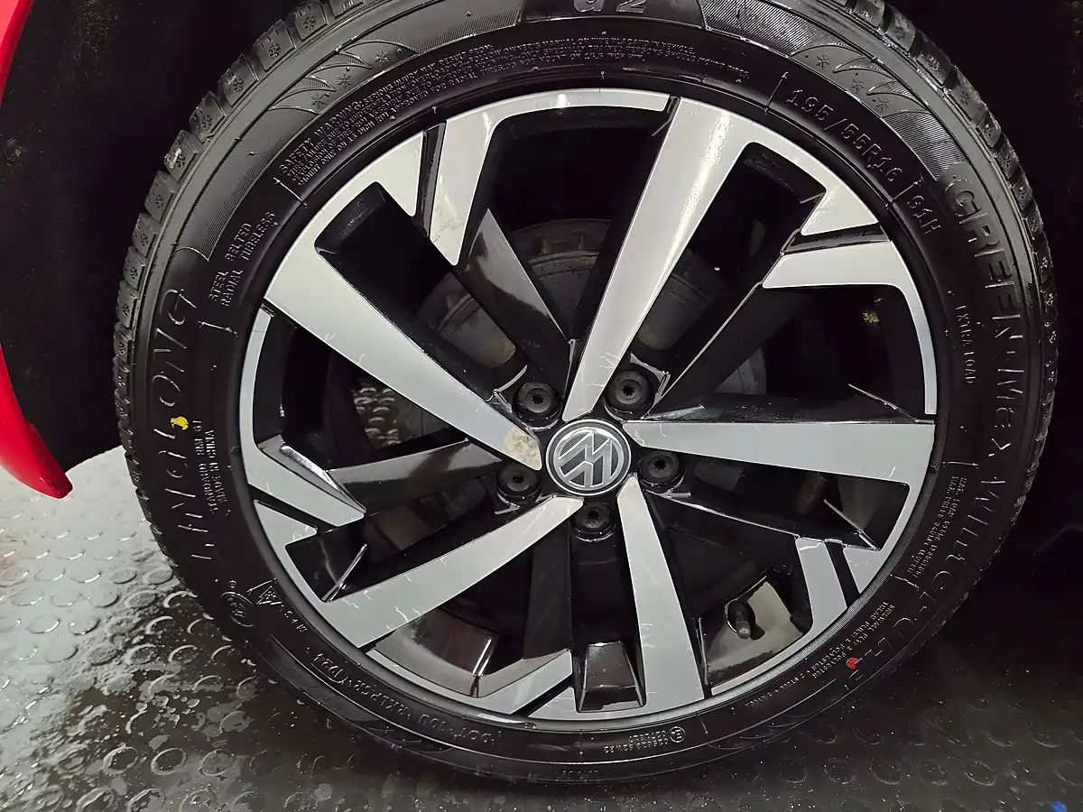 Used 2019 Volkswagen Polo Beats Red - Interior and Exterior details 15