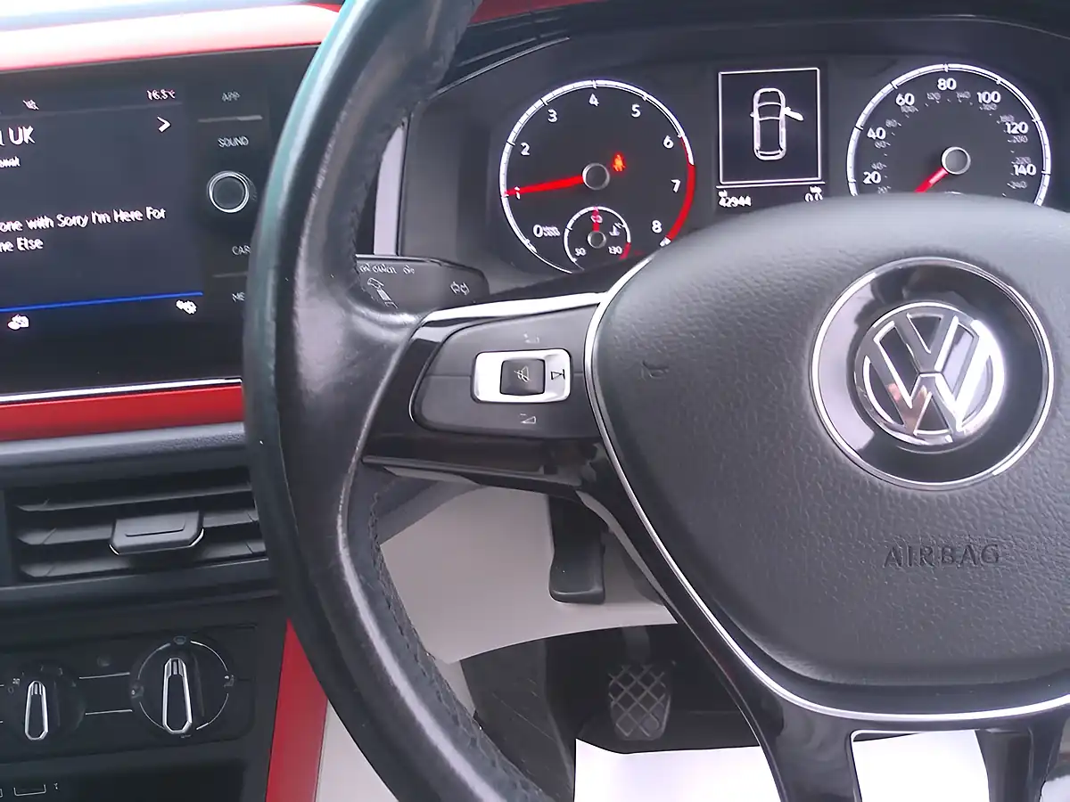 Used 2019 Volkswagen Polo Beats Silver - Interior and Exterior details 10