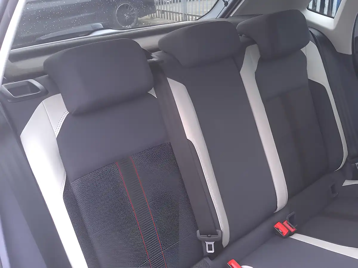 Used 2019 Volkswagen Polo Beats Silver - Interior and Exterior details 16