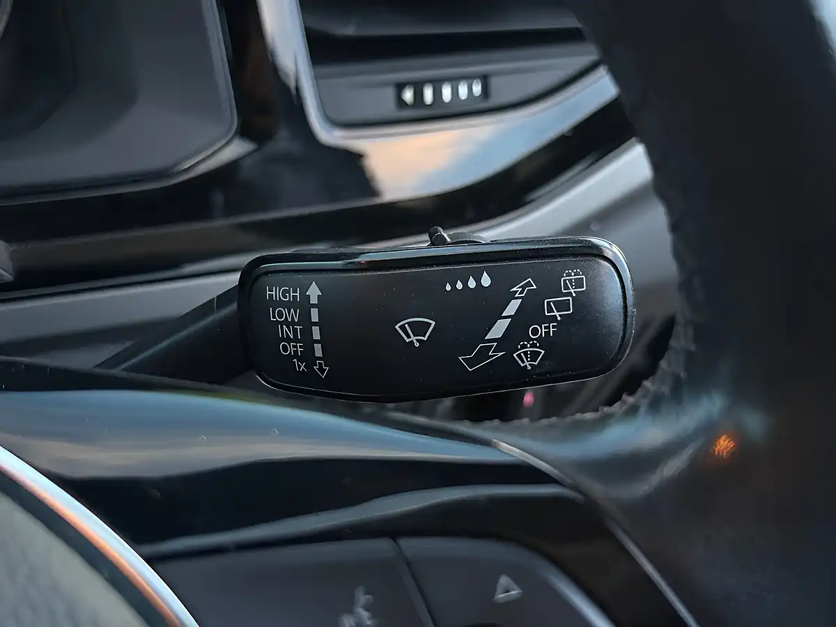 Used 2019 Volkswagen Polo Se Black - Interior and Exterior details 18