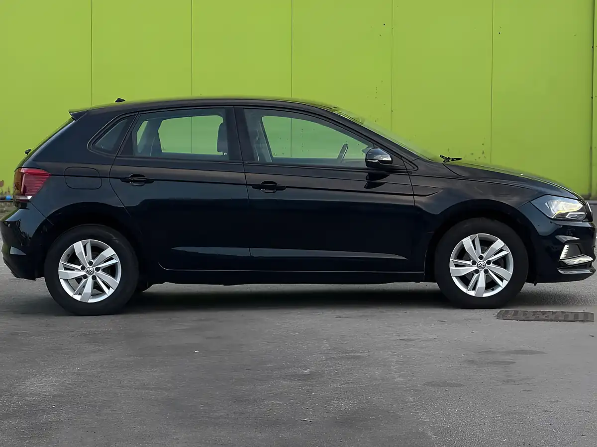 Used 2019 Volkswagen Polo Se Black - Interior and Exterior details 8