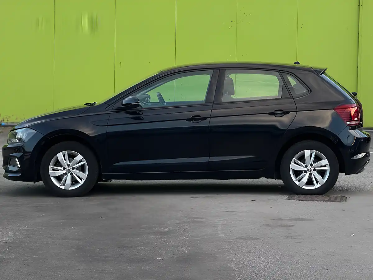Used 2019 Volkswagen Polo Se Black - Interior and Exterior details 9