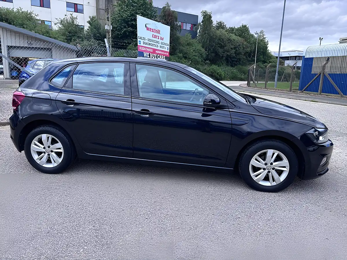 Used 2019 Volkswagen Polo Se Black - Interior and Exterior details 6