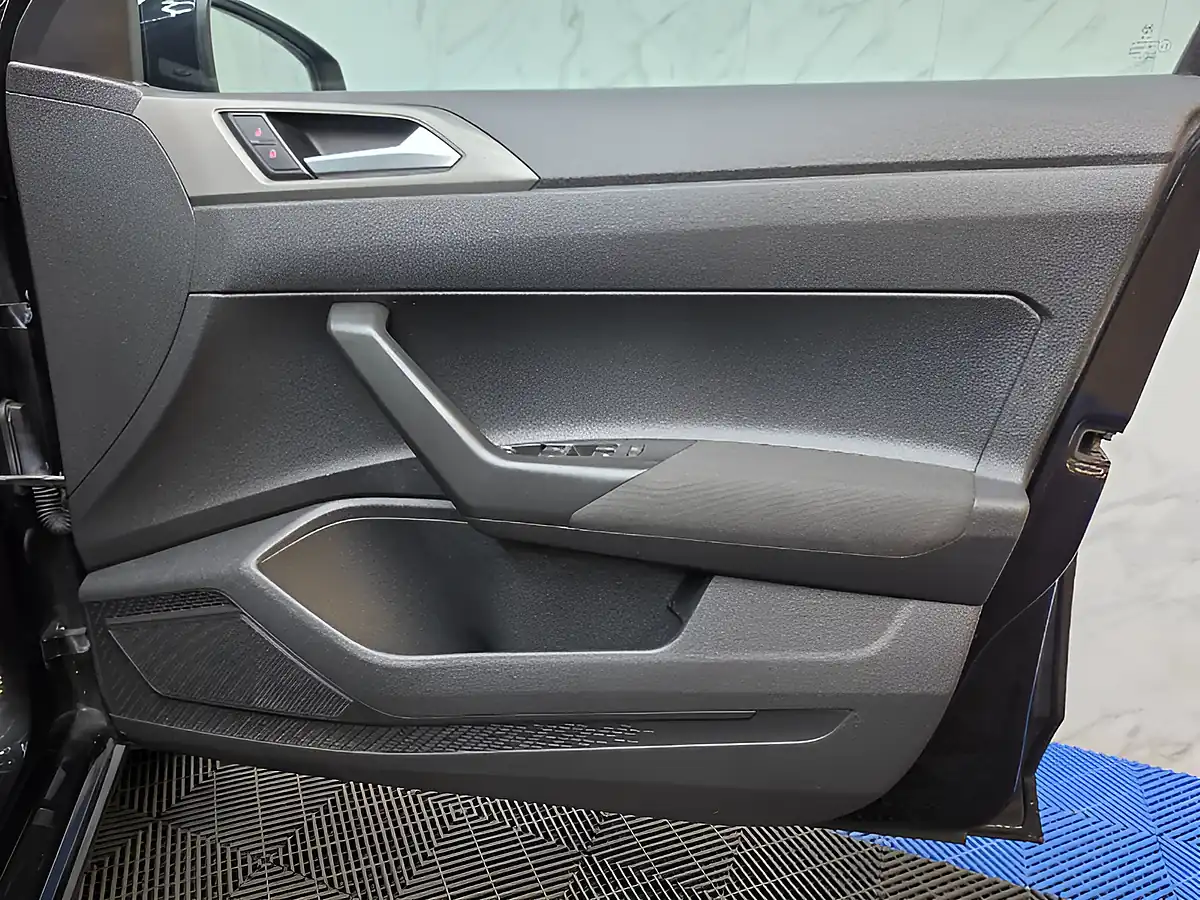 Used 2019 Volkswagen Polo Se Black - Interior and Exterior details 17