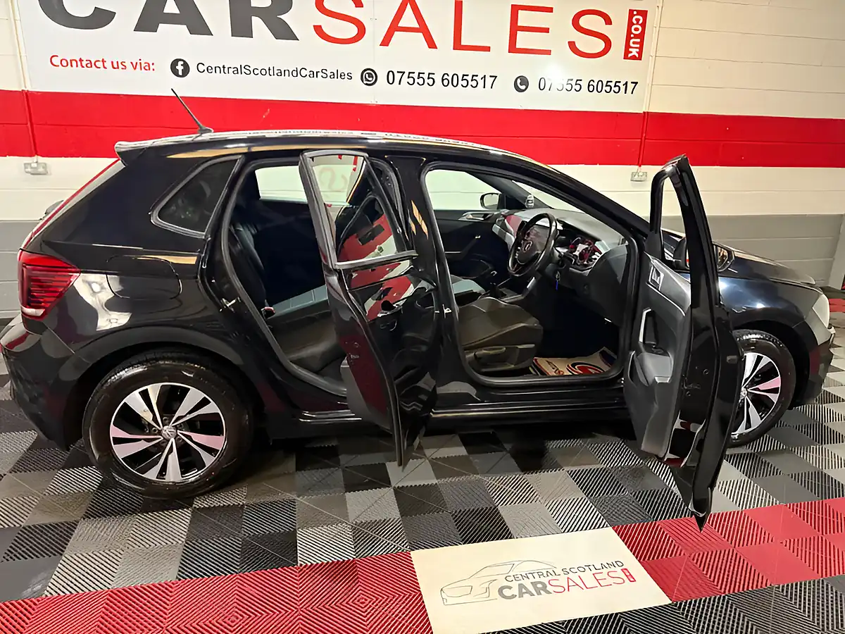 Used 2019 Volkswagen Polo Se Black - Interior and Exterior details 10