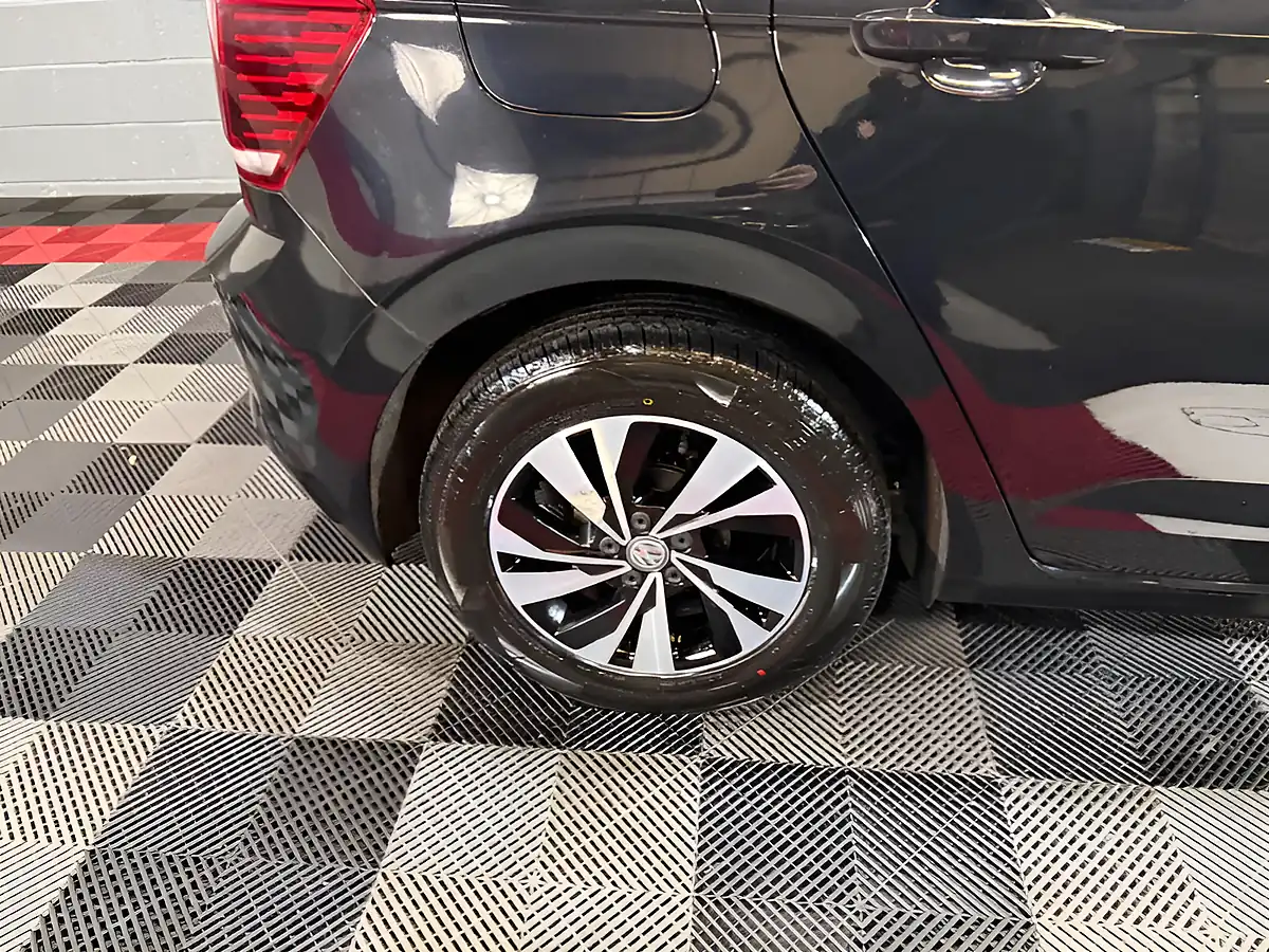Used 2019 Volkswagen Polo Se Black - Interior and Exterior details 15