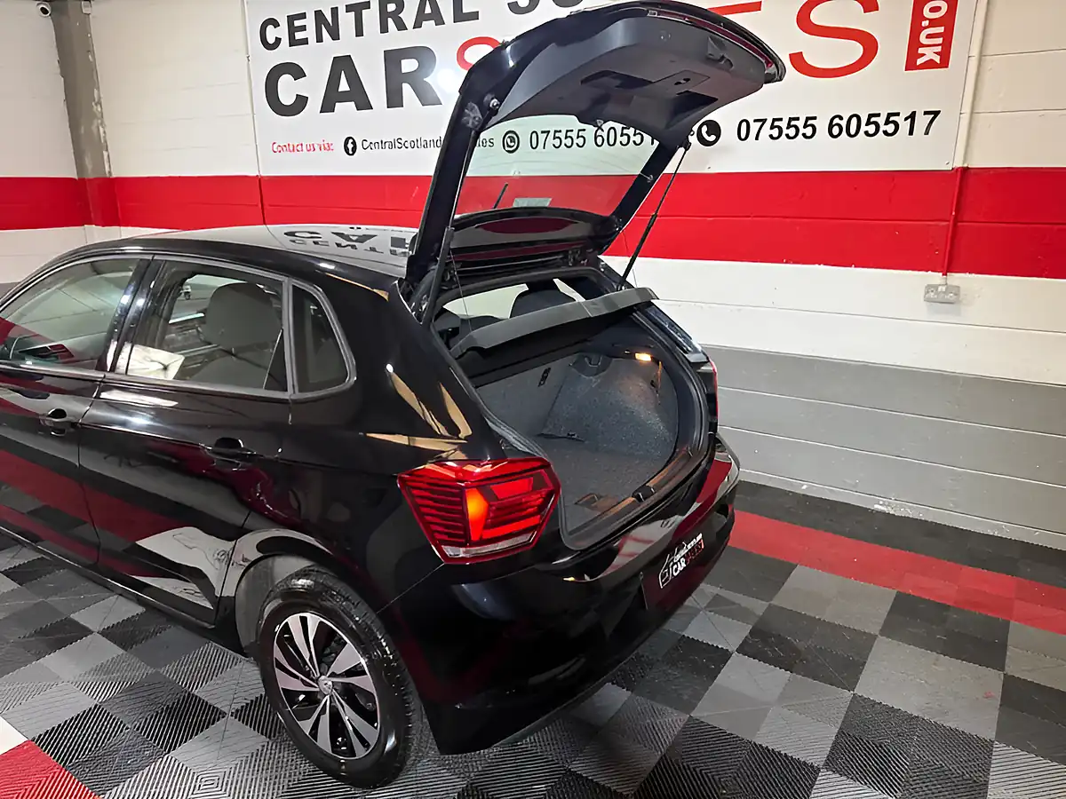 Used 2019 Volkswagen Polo Se Black - Interior and Exterior details 3